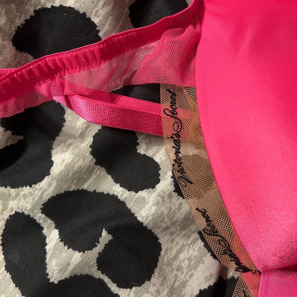 Victoria's Secret Bright Pink smooth logo embroidery lightly lined bra New 36DDD - Picture 7 of 11